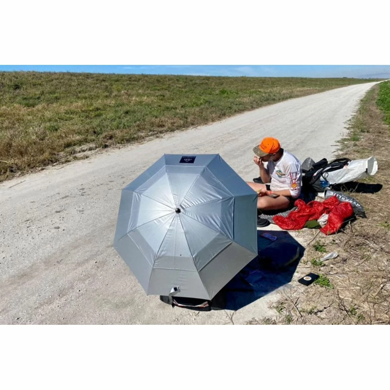 Hyperlite Mountain Gear Essential Umbrella 5 Hyperlite Mountain Gear Essential Umbrella - Image 5