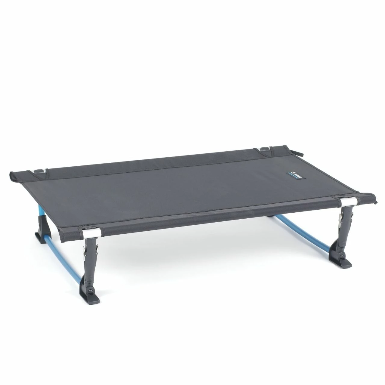 Helinox Elevated Dog Cot - Medium (Fall 2022) 1 Helinox Elevated Dog Cot - Medium (Fall 2022)