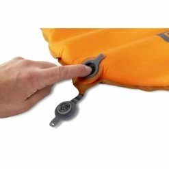 Nemo Flyer Self-Inflating Sleeping Pad (Spring 2022) 17 Nemo Flyer Self-Inflating Sleeping Pad (Spring 2022) -Camping Shop flyer cross valve open2 rsz 86419.1671145979